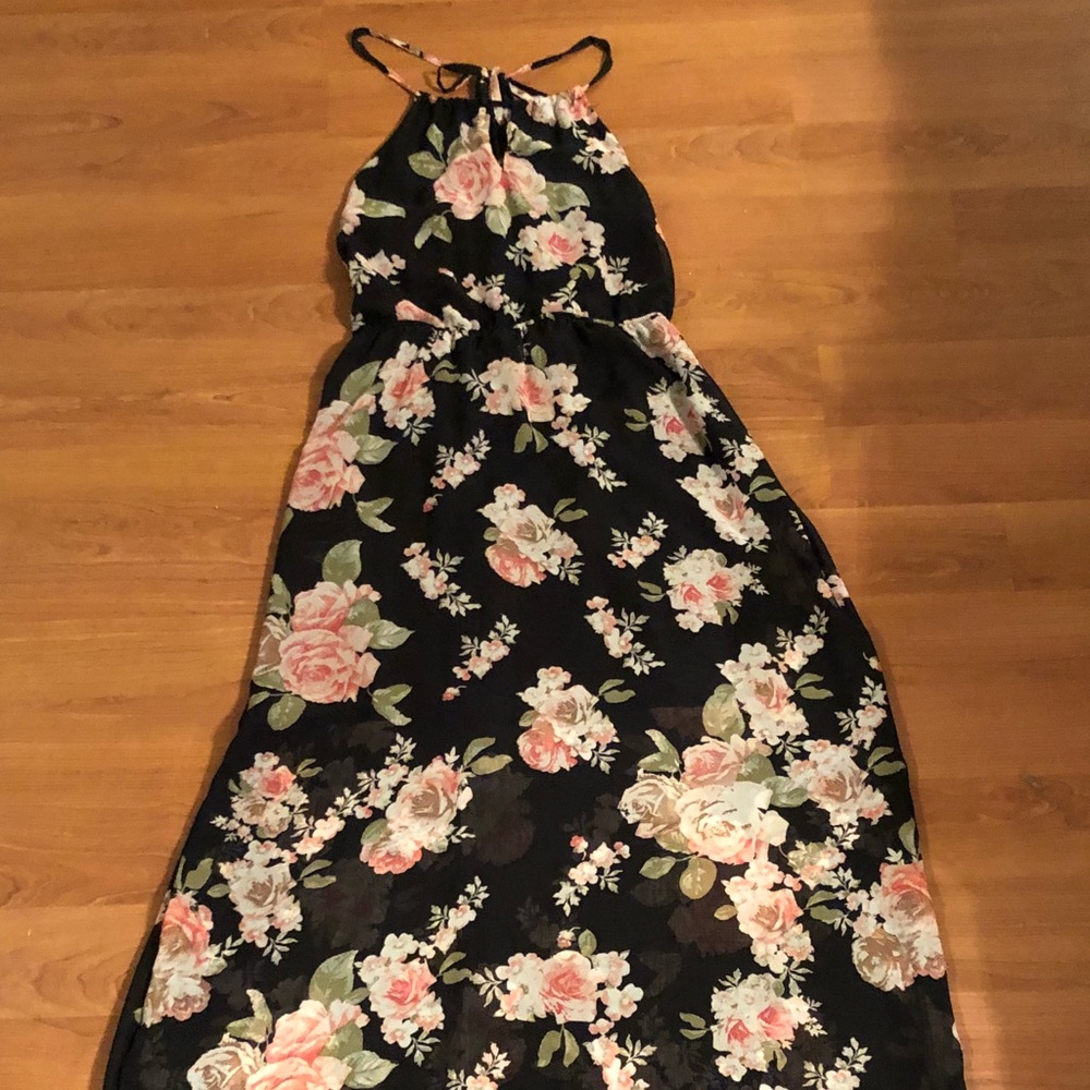 Dress - Picture 2 of 3